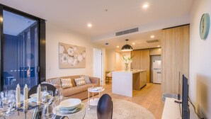 New Deshon, Designer 1 bedroom Apartment | Living area - Homely Apartment at Woolloongabba (Woolloongabba)