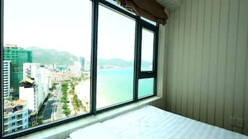 2 Bedrooms Apartment, Ocean View | 1 bedroom, desk, iron/ironing board, free WiFi