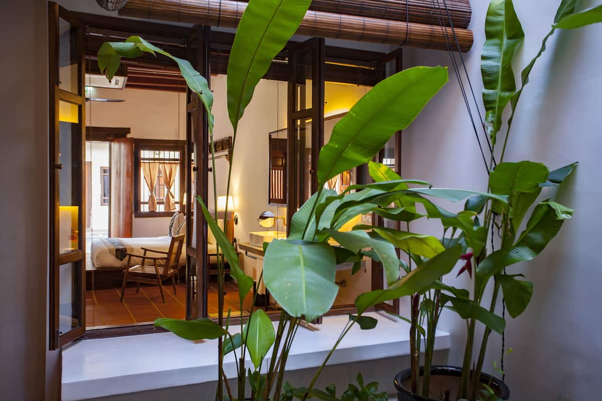 cannon suite | in-room safe, individually decorated, individually furnished