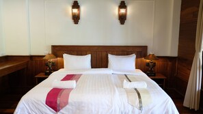 High View Deluxe Suite | In-room safe, blackout curtains, free WiFi - Lah Own Khaolak Resort (Takua Pa)