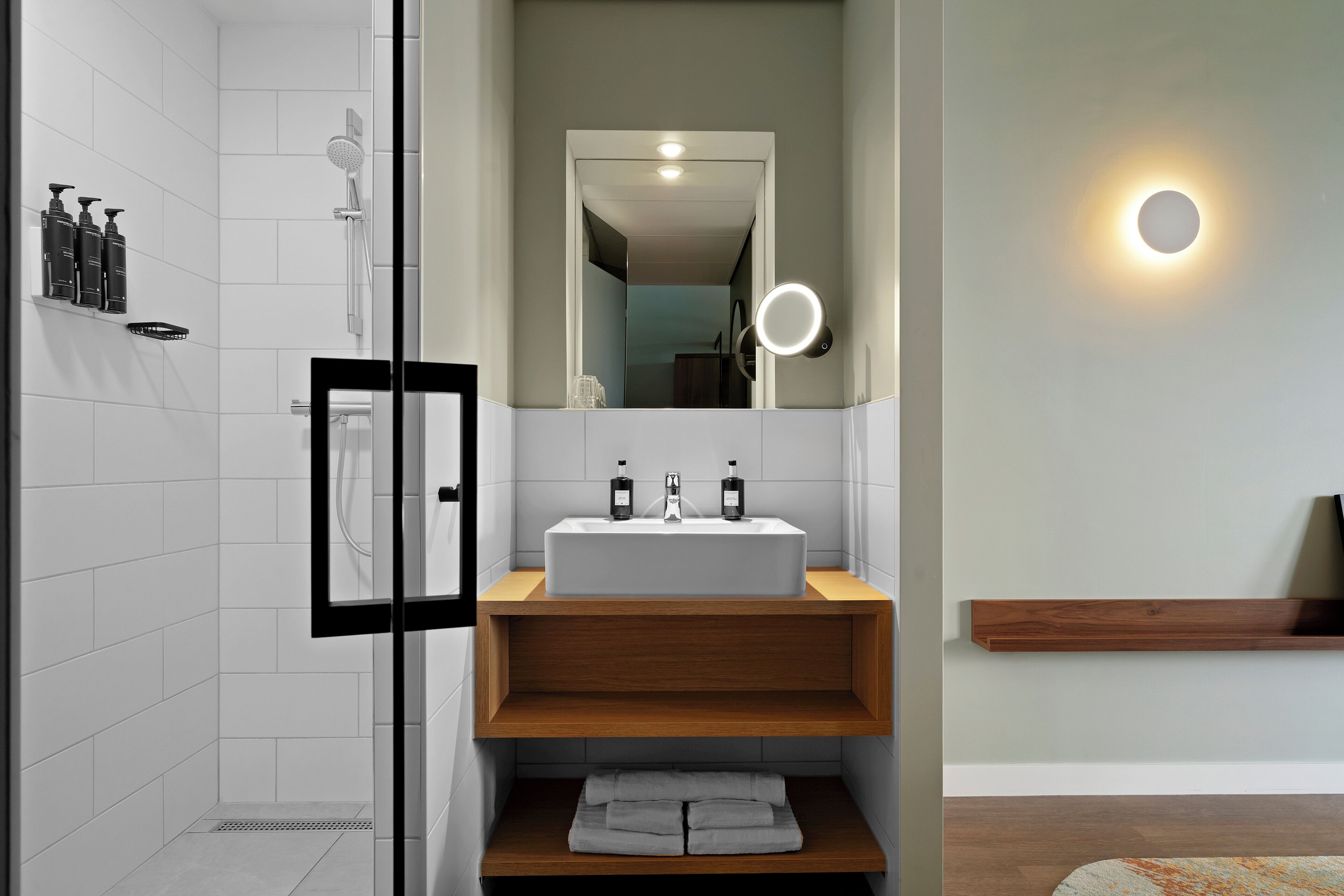 مستلزمات مجانية للعناية الشخصية، مجففات شعر، مناشف