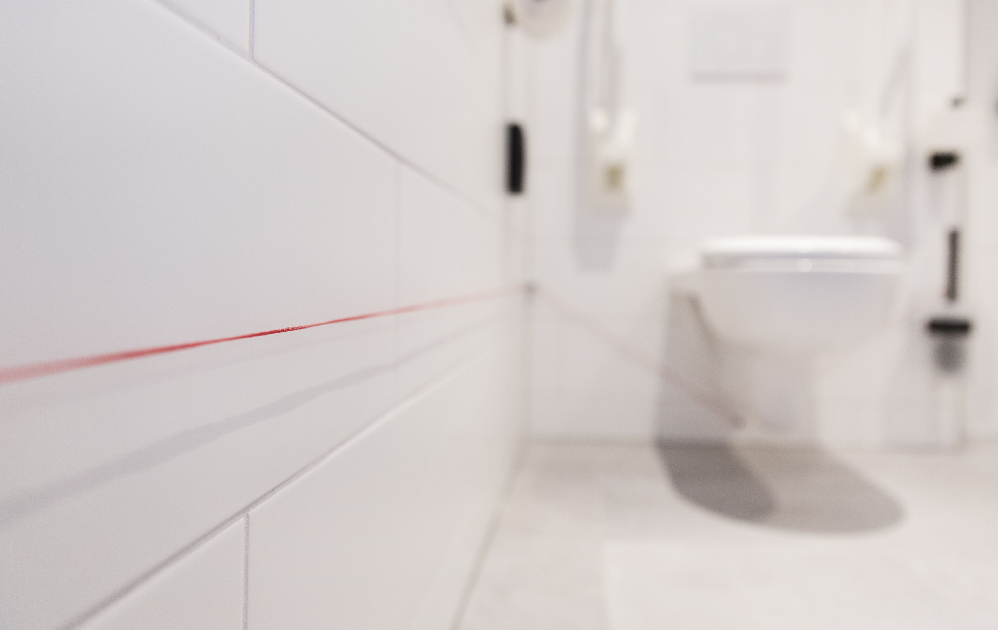 urban twin room, accessible | in-room safe, desk, laptop workspace, soundproofing