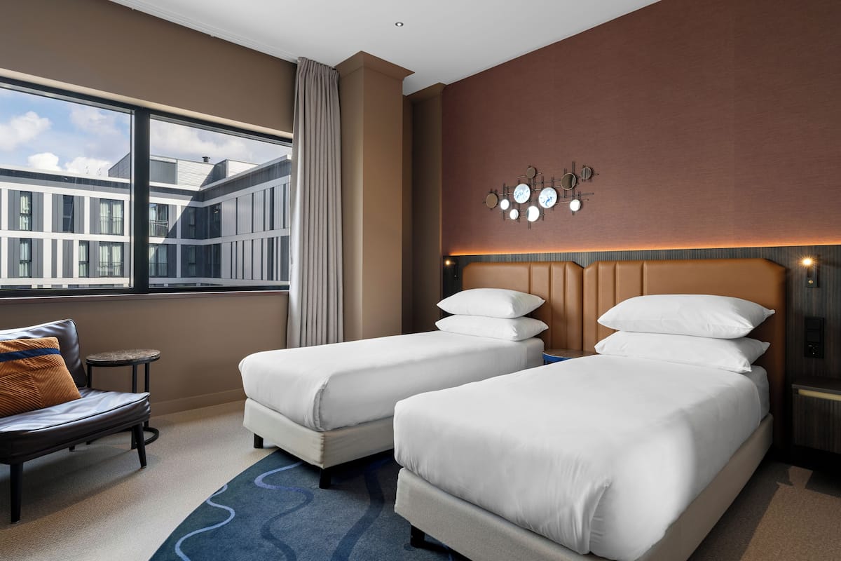 in-room safe, desk, laptop workspace, soundproofing