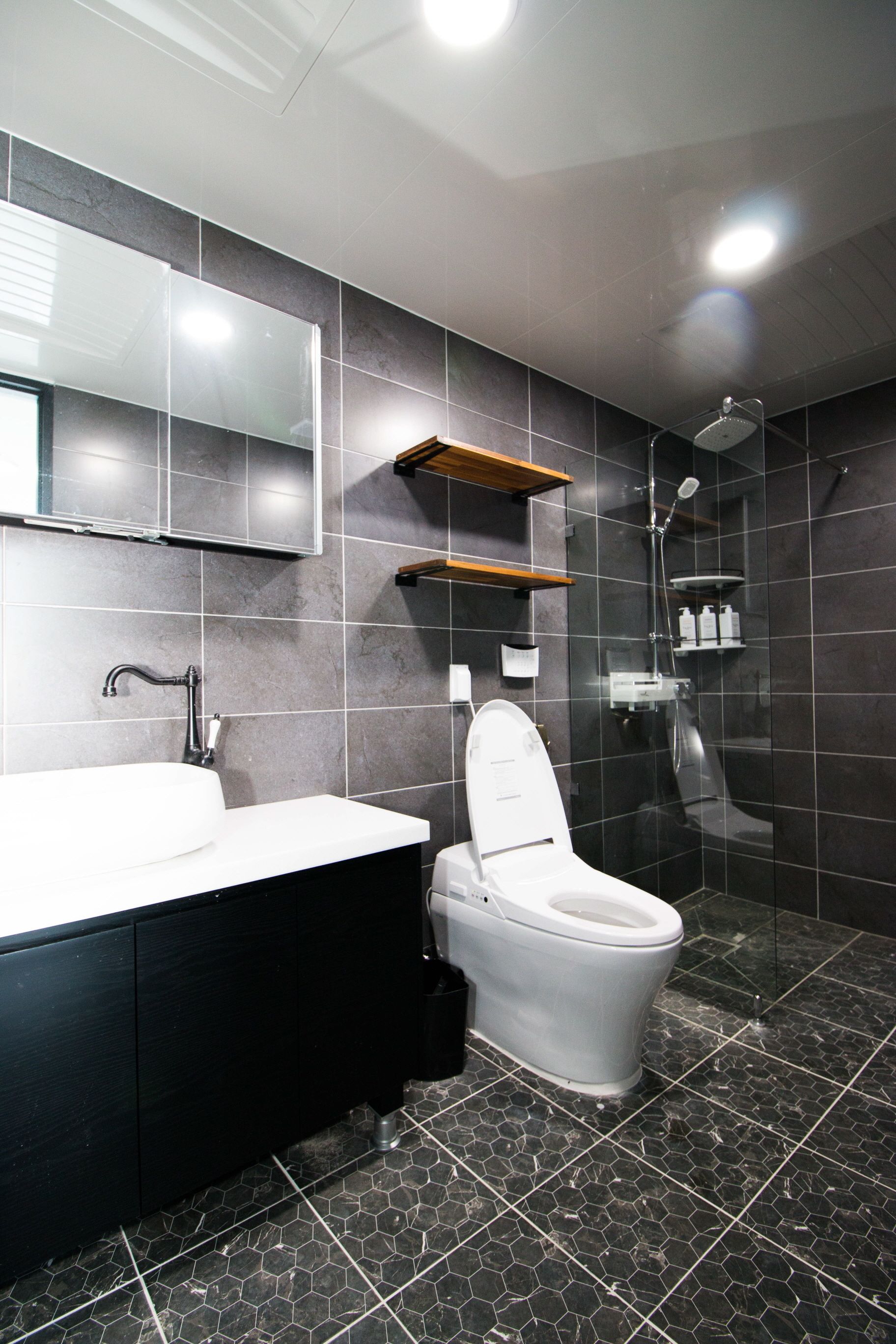 Familien-Maisonette, 3 Schlafzimmer | Badezimmer | Dusche, Regendusche, kostenlose Toilettenartikel, Haartrockner
