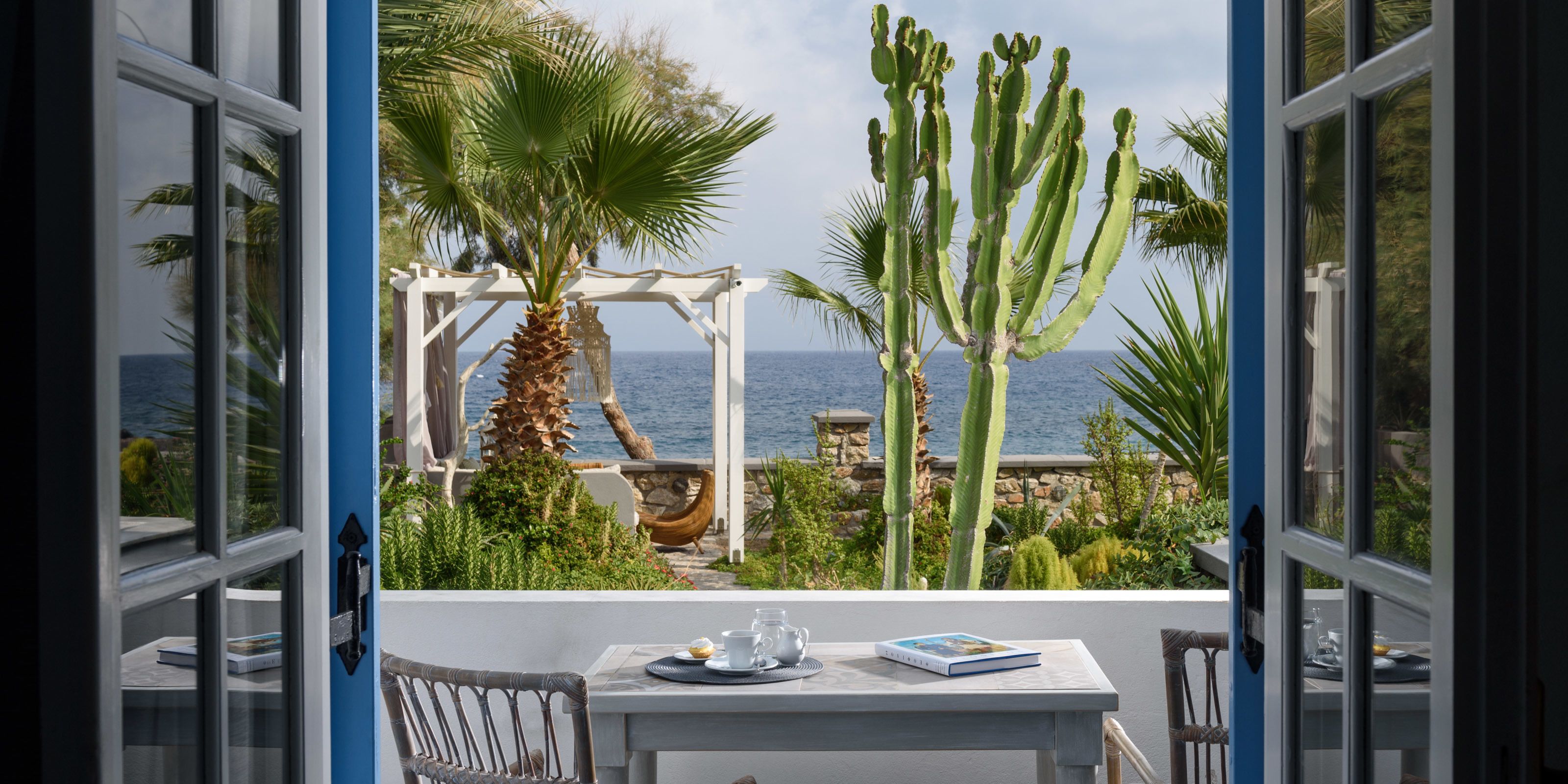 in-room safe, individually decorated, desk, iron/ironing board