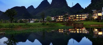 Peach Blossom Resort Hotel