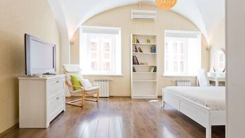 Comfort-Apartment, 1 Queen-Bett und Schlafsofa, Stadtblick | 1 Schlafzimmer, kostenloses WLAN