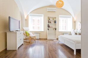 Comfort-Apartment, 1 Queen-Bett und Schlafsofa, Stadtblick | 1 Schlafzimmer, kostenloses WLAN