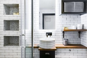 Bathroom sink - New Designer 2BR Home W/large Terrace - 4 Guests (London)