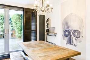 Restauration dans la chambre