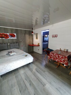 Chalet, pemandangan kebun (Caribou) | Didekorasi berbeda-beda, meja kerja, Wi-Fi gratis, dan seprai linen