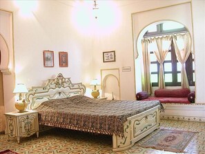 迷你吧、書桌、隔音、熨斗/熨衣板