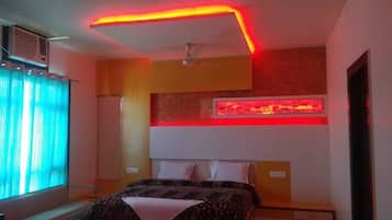 Habitación doble | Ropa de cama de alta calidad, insonorización y ropa de cama