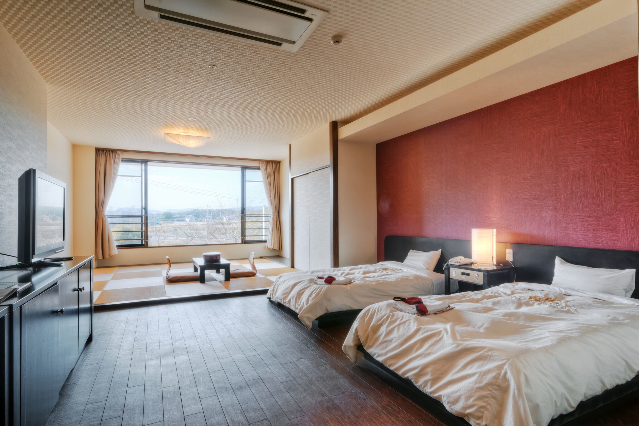 In-room safe, desk, laptop workspace, free WiFi