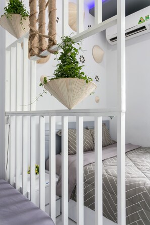 Studiosuite – comfort, 1 queensize-seng, adgang til basseng, byutsikt | Utsikt fra rommet