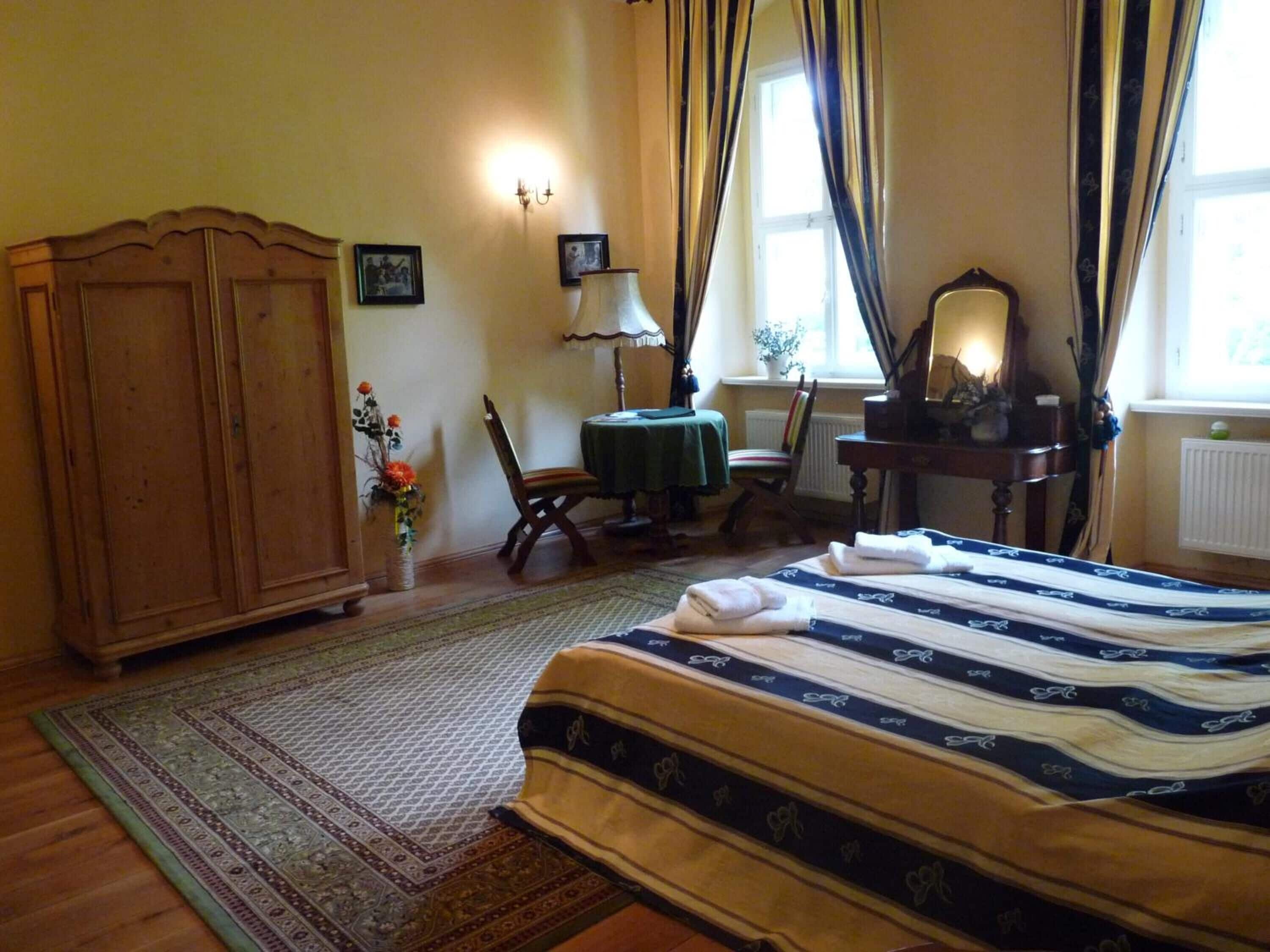 Zimmersafe, Bügeleisen/Bügelbrett, kostenloses WLAN, Bettwäsche