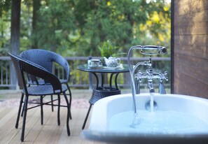 Twin Room with Private Open Air Bath, Western-style Building | Terrace/patio - Chambre d'hôte  Étoile et fées (Komatsu)