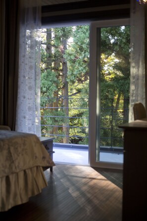 Double Room with Loft, Private Bathroom, Western-style Building | Balcony view - Chambre d'hôte  Étoile et fées (Komatsu)