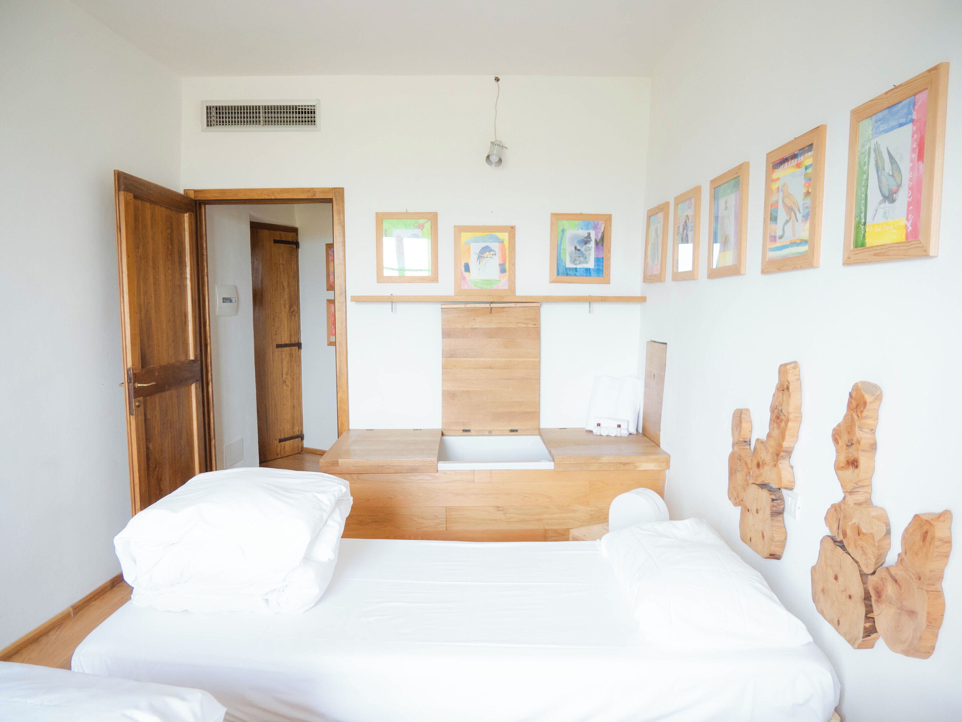 Triple Room | Blackout drapes, soundproofing, iron/ironing board, free WiFi