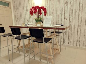 Apartment, 2 Bedrooms | In-room dining - The Woody at Desa Tebrau (Johor Bahru)