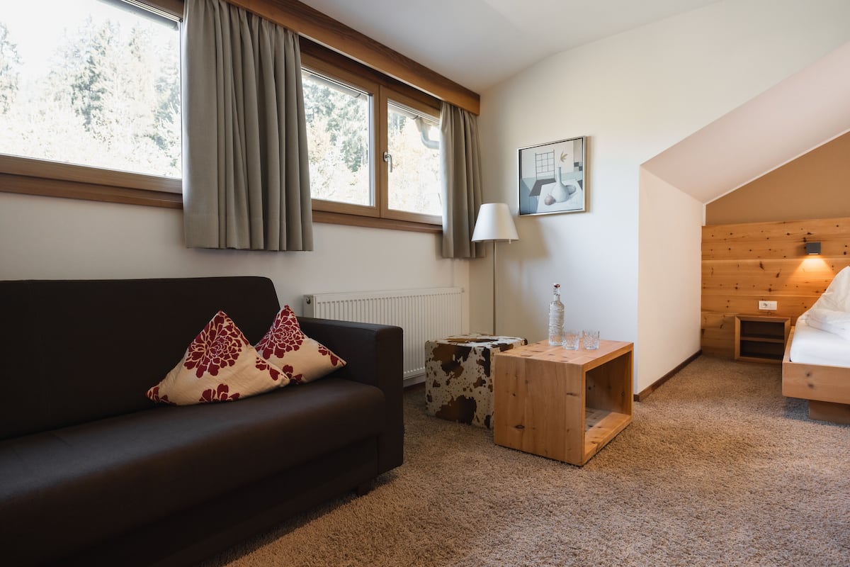 superior double room, 1 king bed | premium bedding, in-room safe, desk, soundproofing