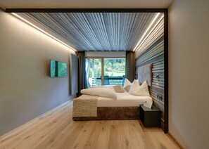 Deluxe Double Room | Premium bedding, in-room safe, desk, soundproofing - DAS Mondschein (Nova Ponente)