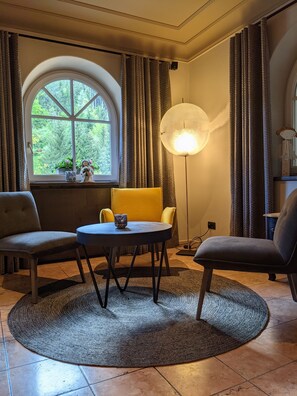 Lounge - DAS Mondschein (Nova Ponente)