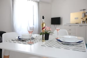 Apartment, Pool View | In-room dining - Kuce za odmor Brkic (Sibenik)
