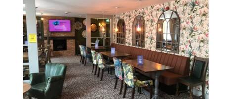 Breakfast, lunch and dinner served