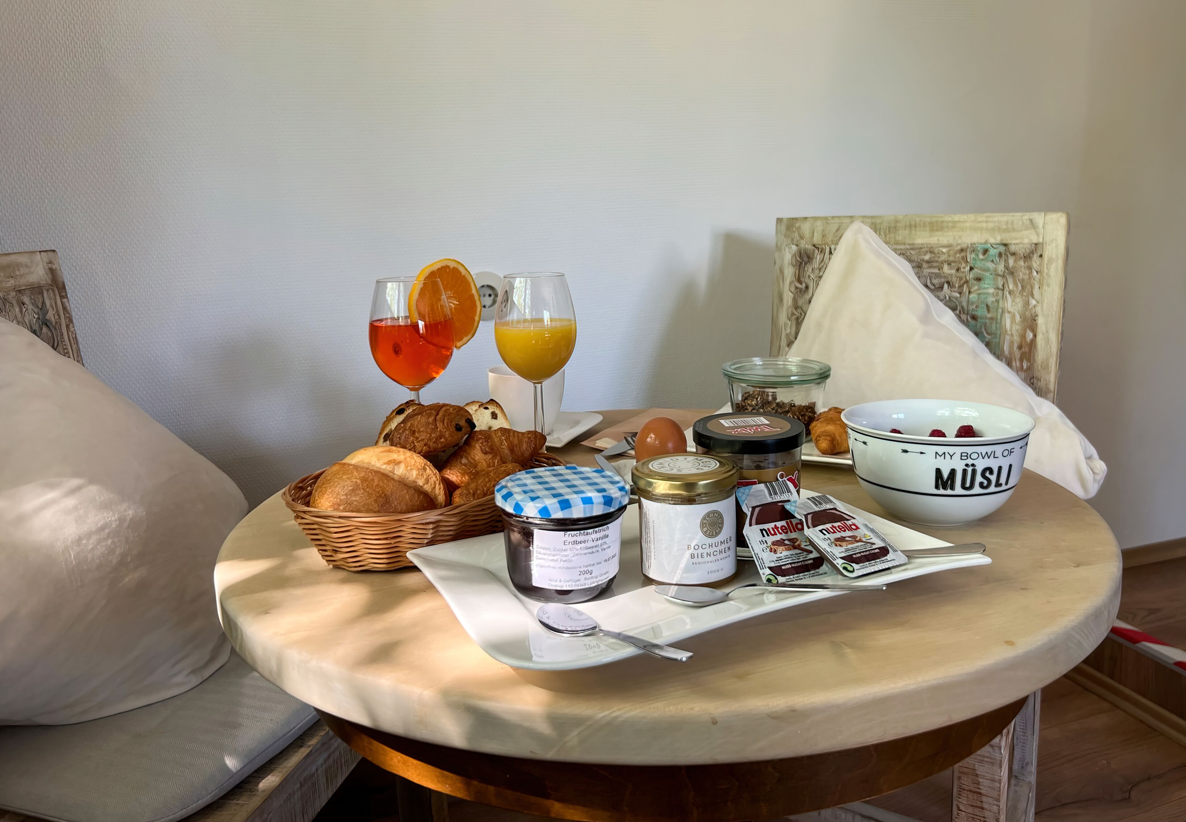 daily cooked-to-order breakfast for a fee