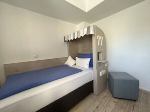 Single Room | 1 bedroom, desk, free WiFi, bed sheets - Hotel Haus Vocke (Bochum)