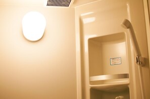 Shared Dormitory, Mixed Dorm | Bathroom shower