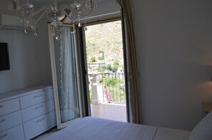 Vila luxo, 3 quartos | Wi-Fi de cortesia, roupa de cama