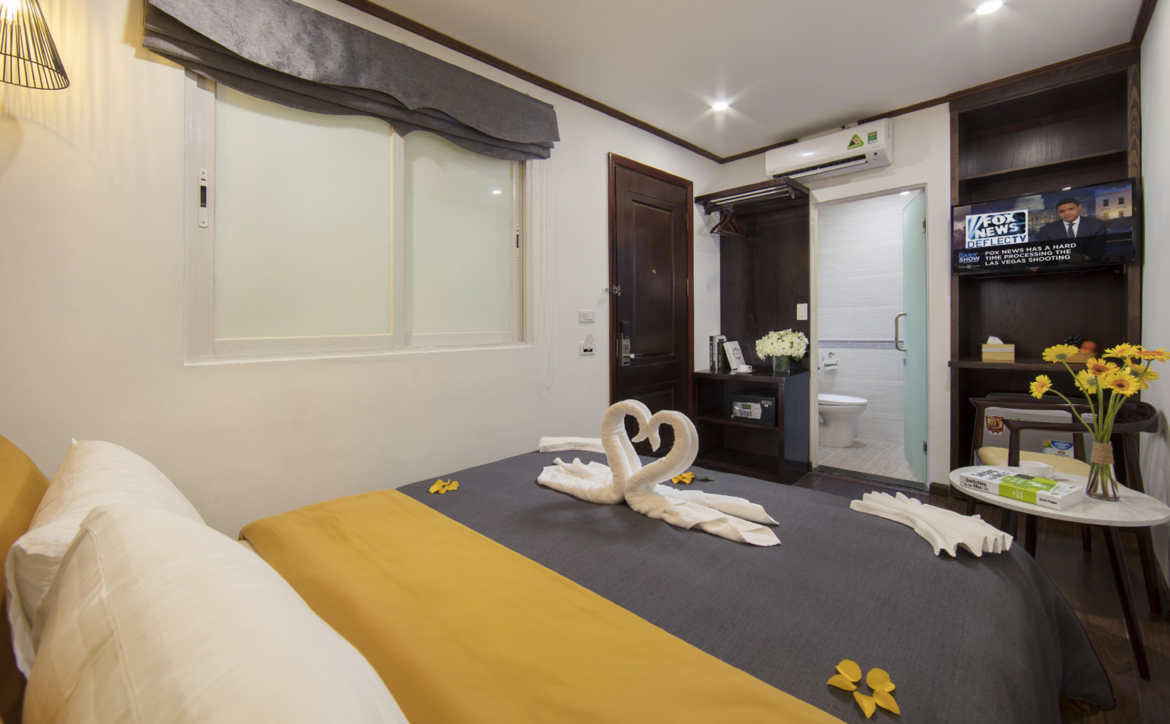 superior double room, no windows | minibar, in-room safe, desk, soundproofing