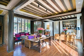 Frühstück, Mittagessen und Abendessen