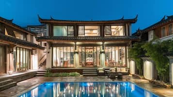 Seasonal outdoor pool