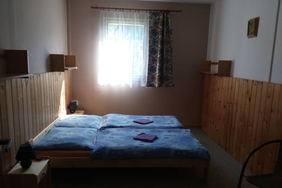 Family Suite, 2 Bedrooms | Blackout curtains, rollaway beds, free WiFi, bed sheets