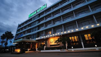 Front of property – evening/night