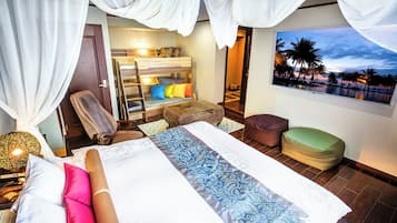 Suite junior, fumadores | 1 dormitorio, cortinas opacas, wifi gratis