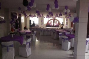 Banquet hall - Hotel Delux Inn (Agra)