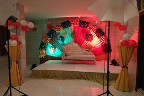 Banquet hall - Hotel Delux Inn (Agra)