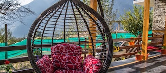 V Resorts Mantra Cottage Manali