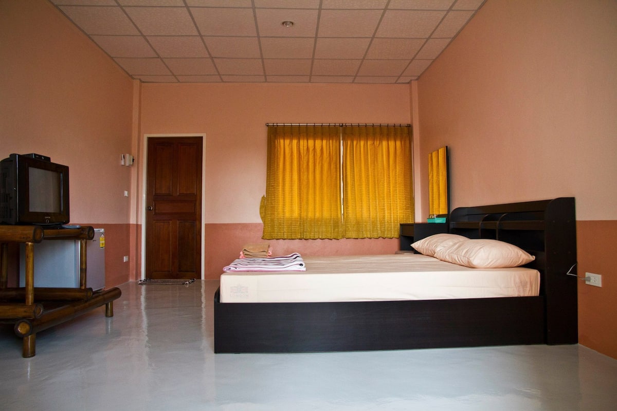 Standard Double Room | WiFi (free)