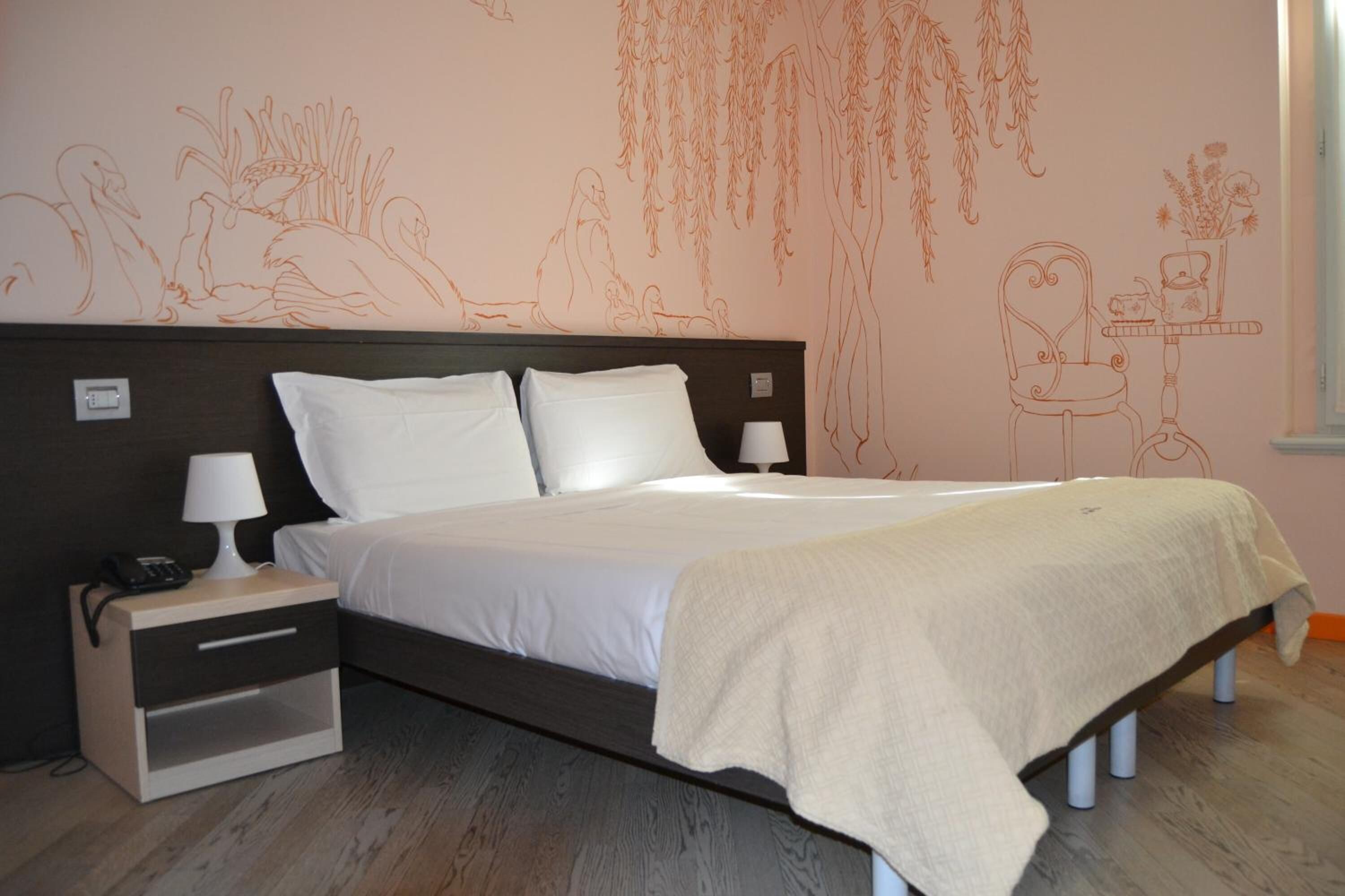 minibar, in-room safe, desk, free wifi