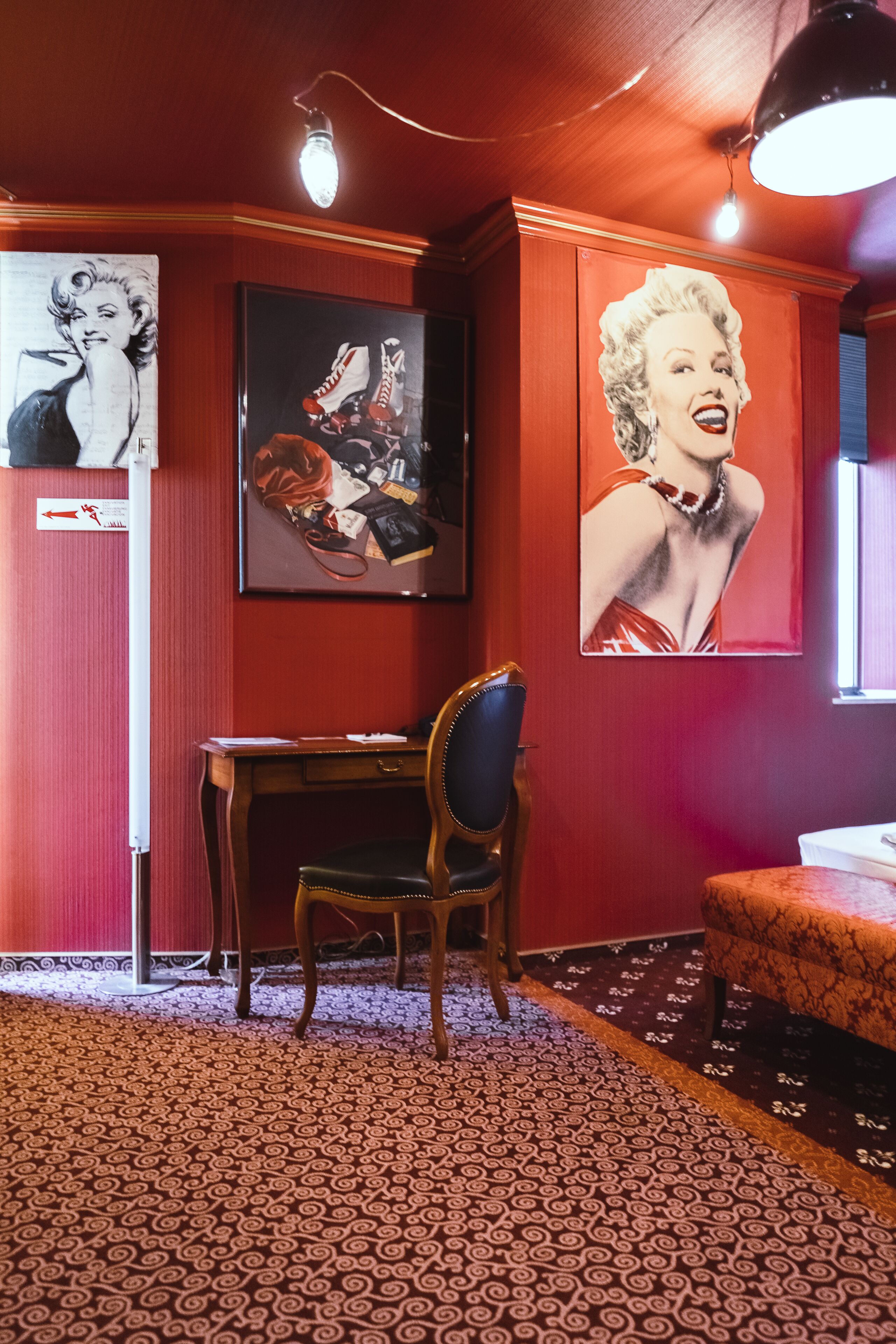 double room | 1 bedroom, hypo-allergenic bedding, desk, free wifi