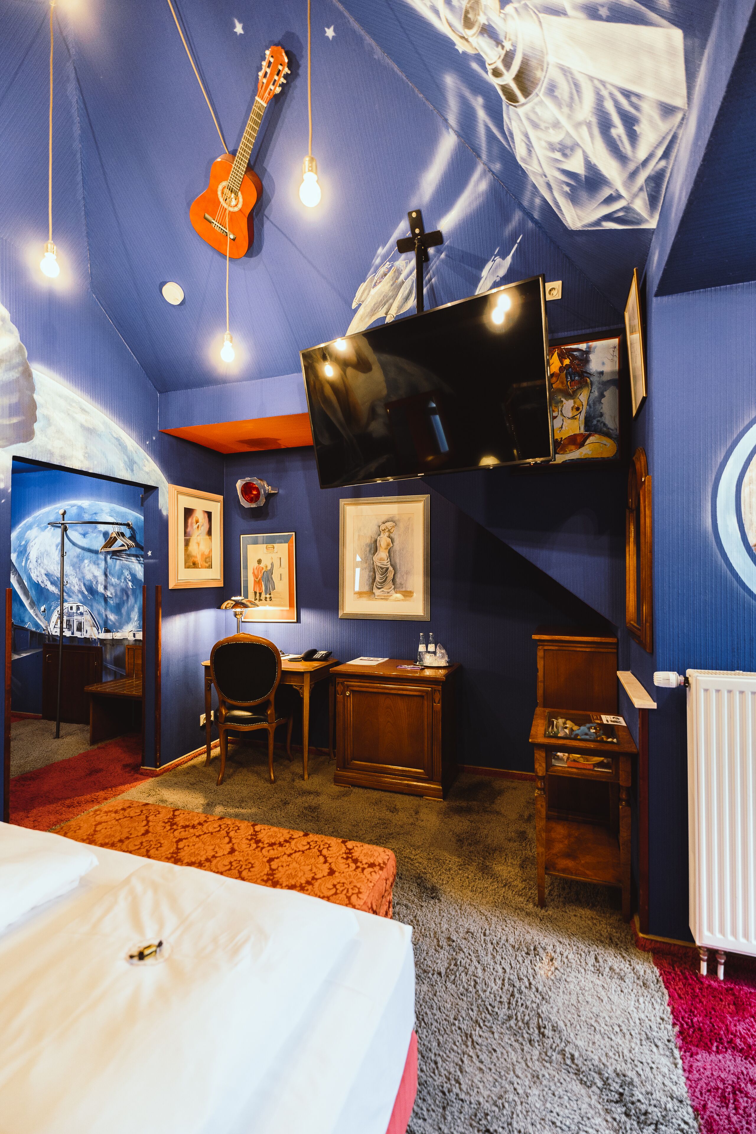 double room | 1 bedroom, hypo-allergenic bedding, desk, free wifi