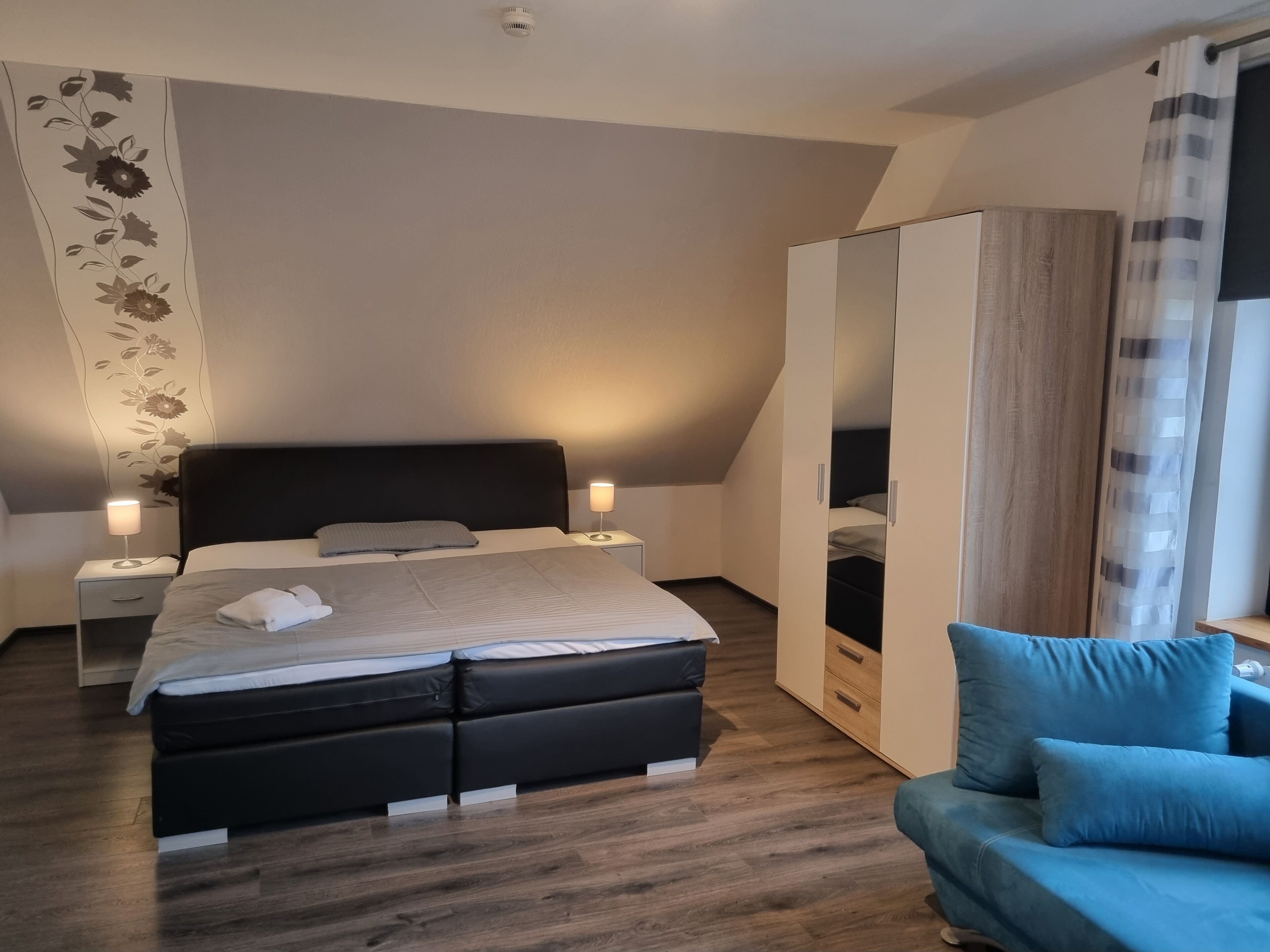 apartment, 1 bedroom, kitchenette | hypo-allergenic bedding, minibar, desk, blackout curtains