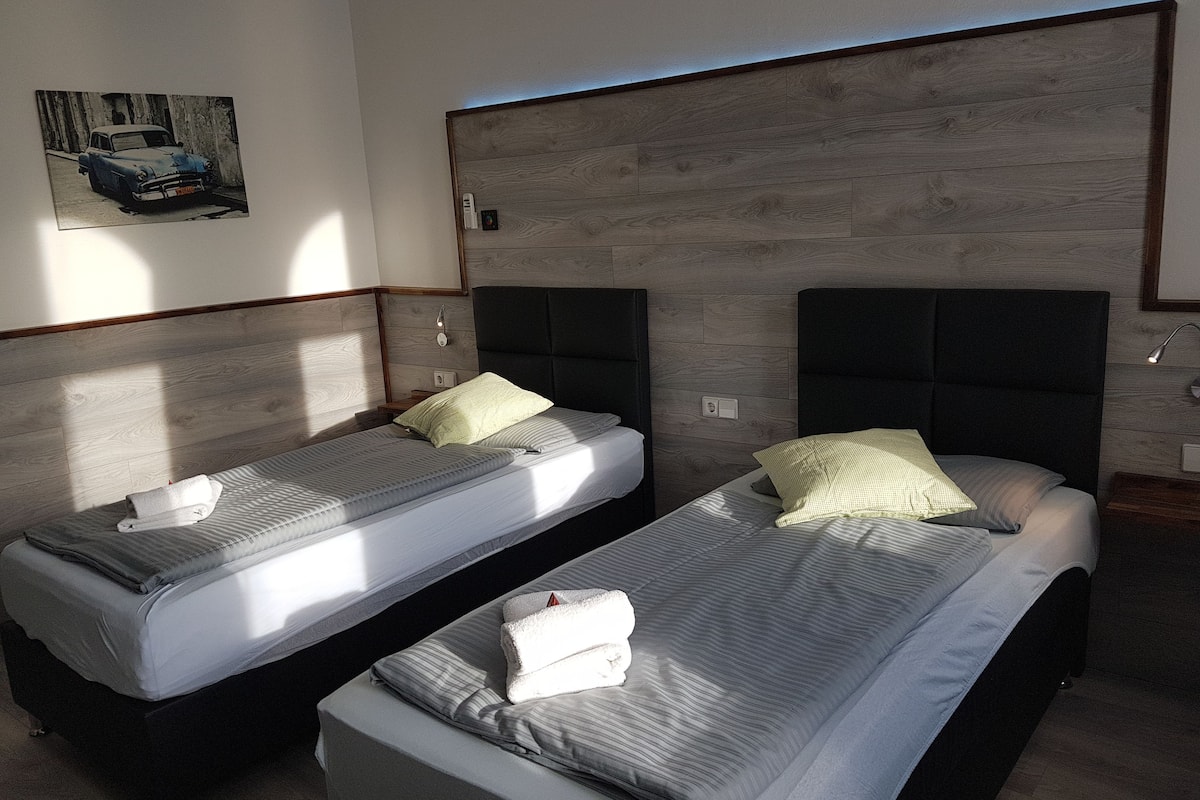 hypo-allergenic bedding, minibar, desk, blackout curtains