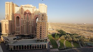 واجهة المنشأة