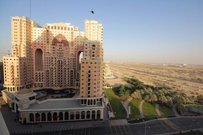 Front of property - Piks Key- Palace Tower 2 (Dubai)